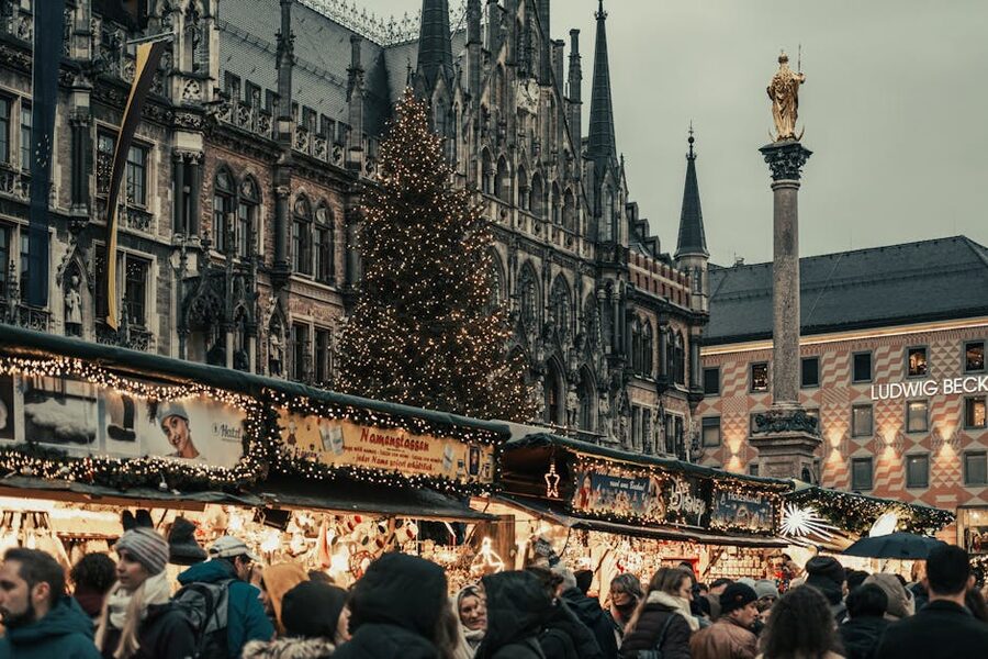 Crowded Christmas market at Marienplatz Munich