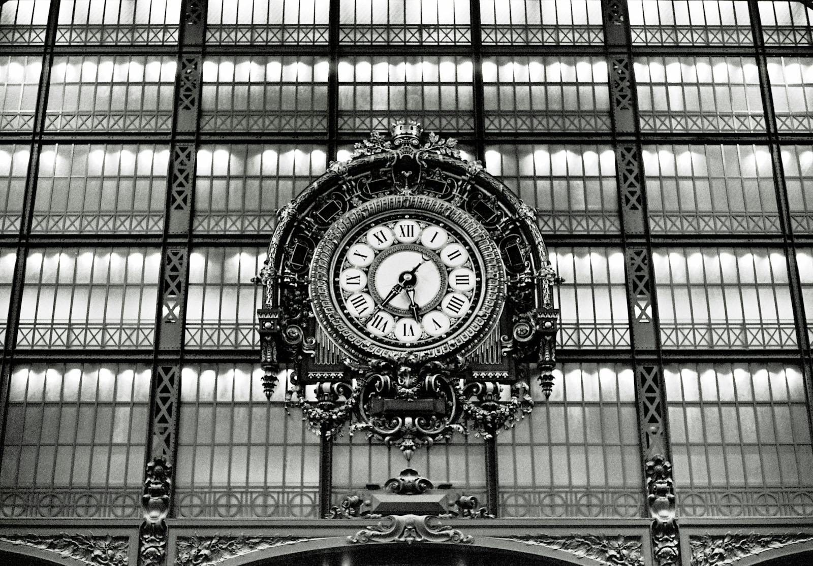 Black and white photo of the grand clock at the Musée d'Orsay in Paris