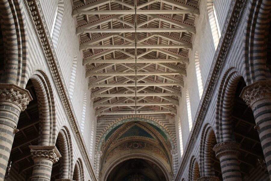 Orvieto Cathedral interior striped arches