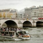 paris-seine-cruise-tourists-architecture