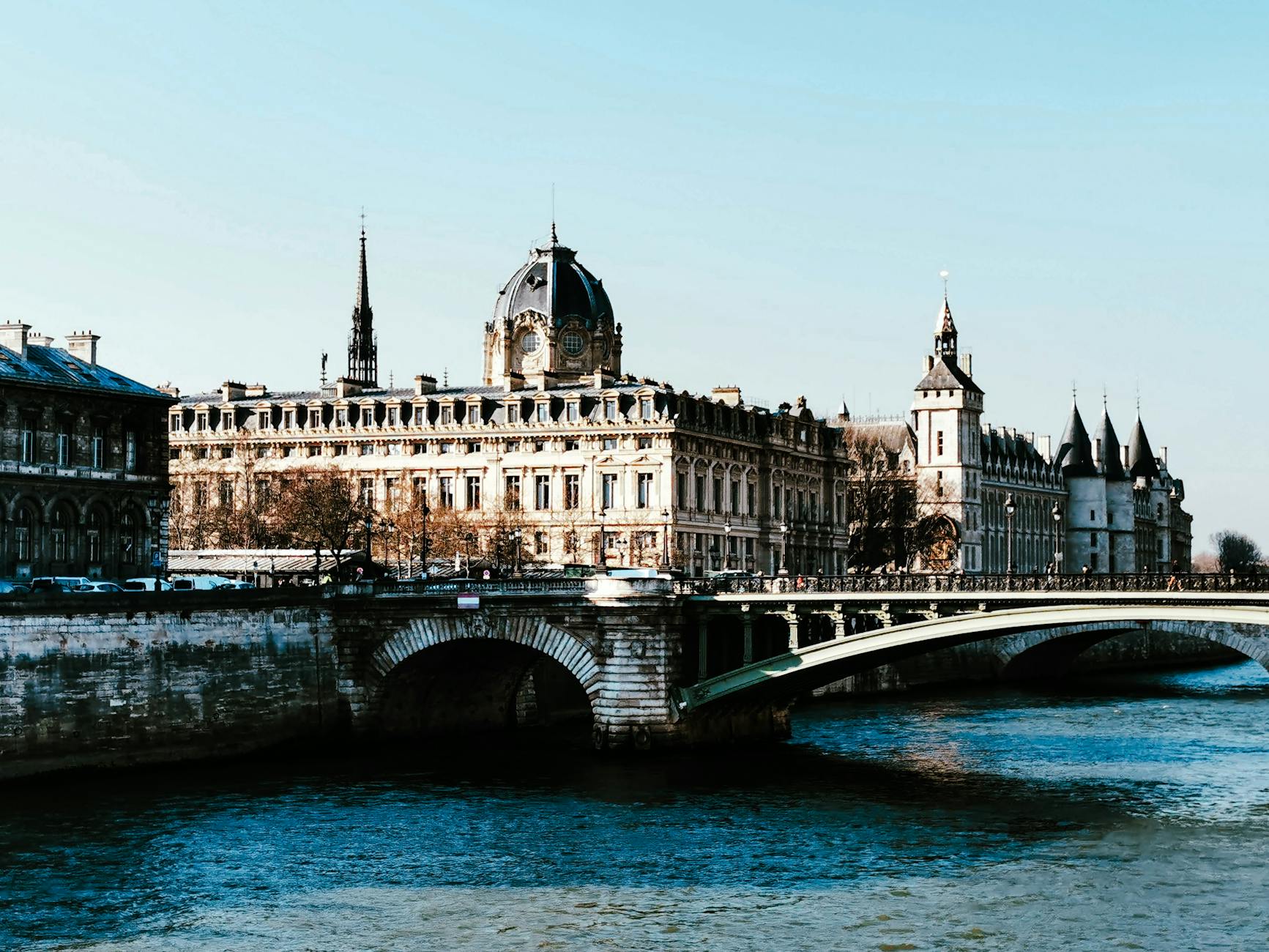 Pont au Change and Conciergerie beside the Seine River