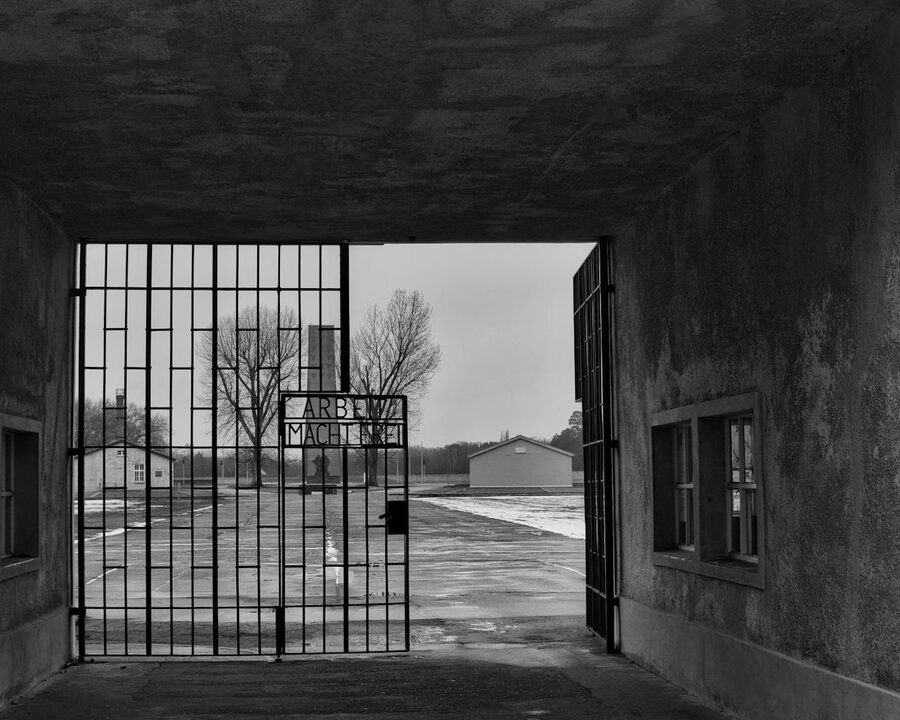 sachsenhausen-gate-bw