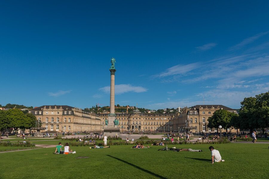 Stuttgart Schlossplatz with Neues Schloss and anniversary column