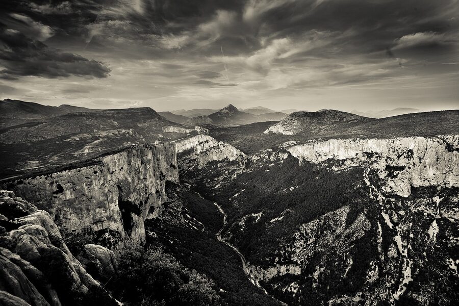 Toulouse bridge over the Garonne with pink city buildings