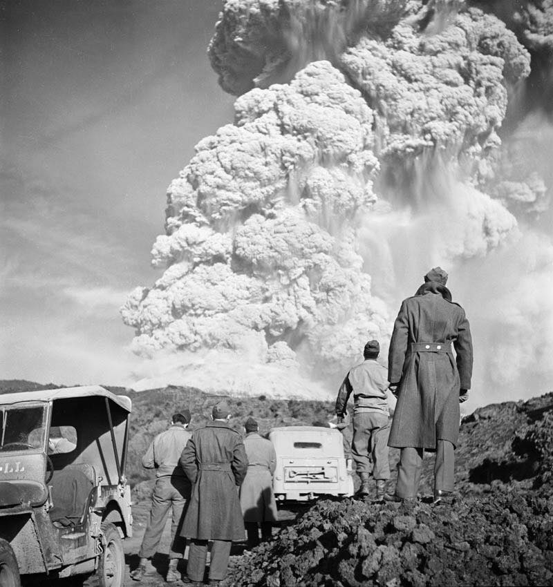 Vesuvius 1944 eruption historic photo
