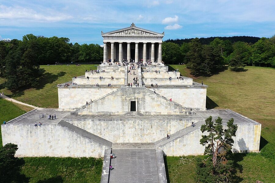 Walhalla memorial entrance and steps